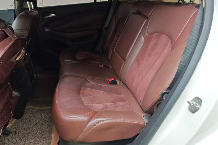 Used Buick Envision 2016 20T Two-Wheel-Drive Elite Model Left Rear Seat