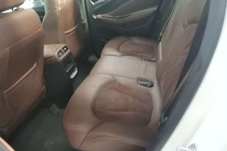Used Buick Envision 2016 20T Two-Wheel-Drive Elite Model Left Rear Seat