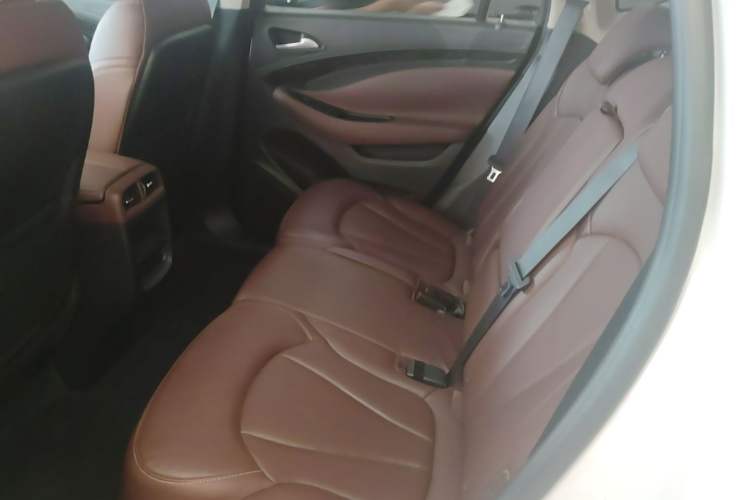 Used Buick Envision 2016 28T Four-Wheel Drive Luxury Model Left Rear Seat