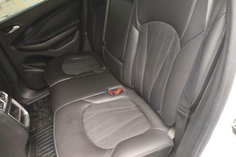 Used Buick Envision 2016 20T Two-Wheel Drive Leading Version Left Rear Seat