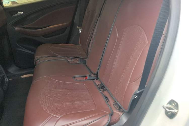 Used Buick Envision 2016 28T Four-Wheel Drive Luxury Model Left Rear Seat