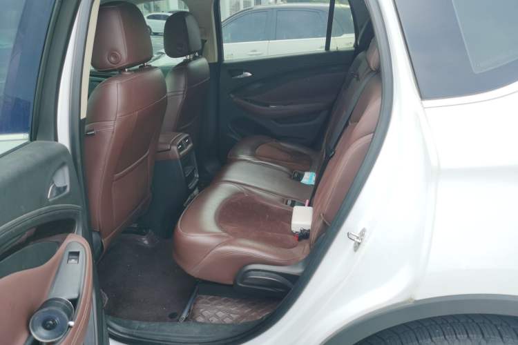 Used Buick Envision 2016 20T Four-Wheel Drive Luxury Model Left Rear Seat