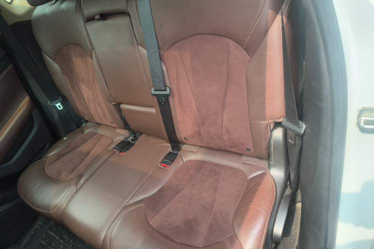 Used Buick Envision 2016 28T Four-Wheel Drive Luxury Model Left Rear Seat