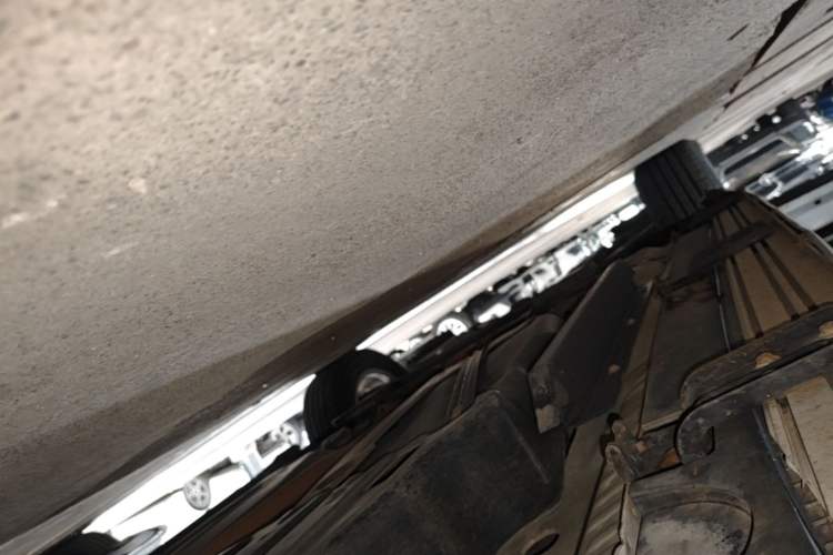 Used Buick Envision 2016 20T Two-Wheel-Drive Elite Model Left Side Sill