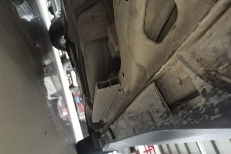 Used Buick Envision 2016 20T Two-Wheel-Drive Elite Model Left Side Sill