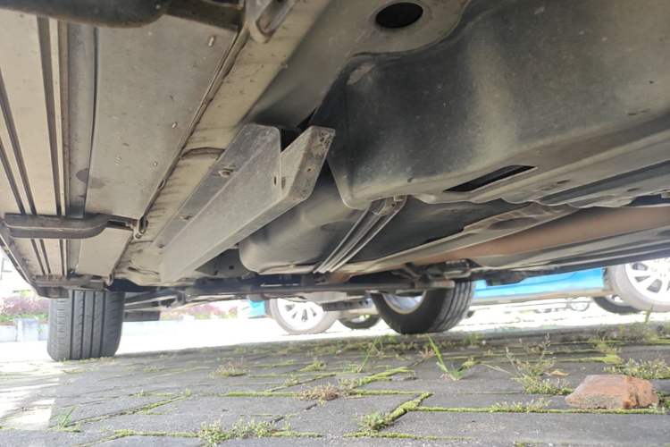 Used Buick Envision 2016 20T Two-Wheel-Drive Elite Model Left Side Sill