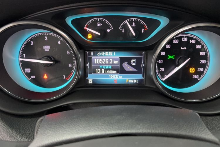 Used Buick Envision 2016 28T Four-Wheel Drive Elite Version Odometer Close Up