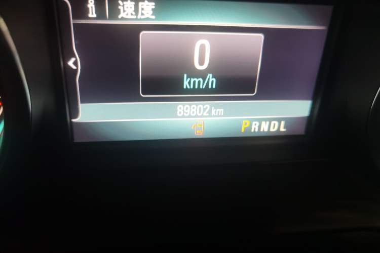 Used Buick Envision 2016 20T Two-Wheel-Drive Elite Model Odometer Close Up