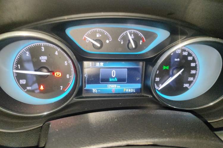 Used Buick Envision 2016 20T Two-Wheel Drive Leading Version Odometer Close Up