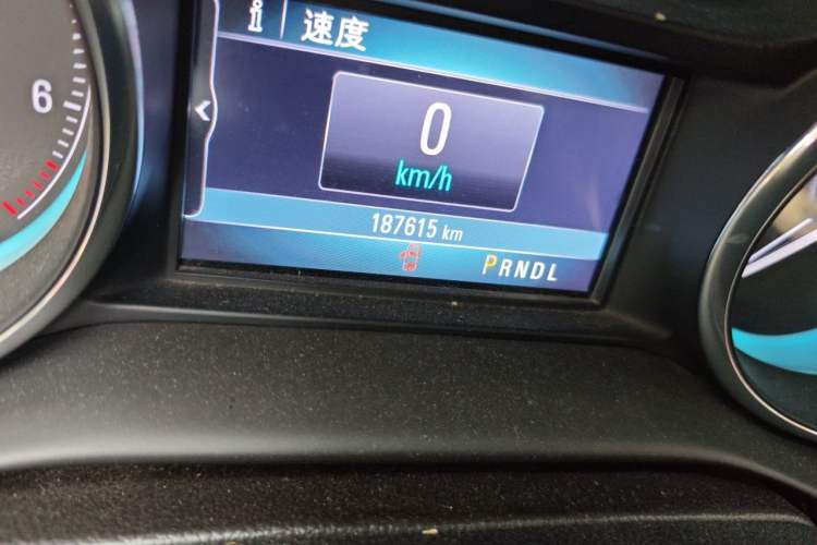 Used Buick Envision 2016 20T Two-Wheel-Drive Elite Model Odometer Close Up