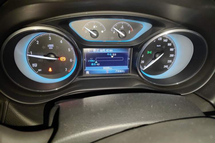 Used Buick Envision 2016 28T Four-Wheel Drive Luxury Model Odometer Close Up