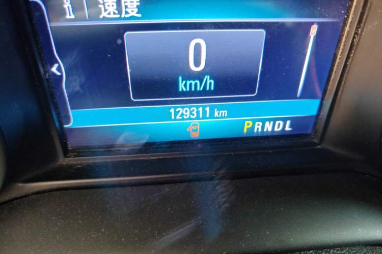 Used Buick Envision 2016 20T Two-Wheel-Drive Elite Model Odometer Close Up