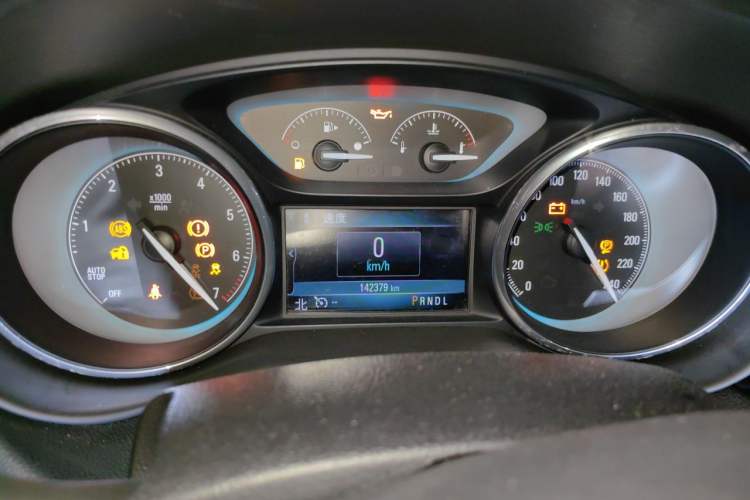 Used Buick Envision 2016 20T Four-Wheel Drive Elite Model Odometer Close Up