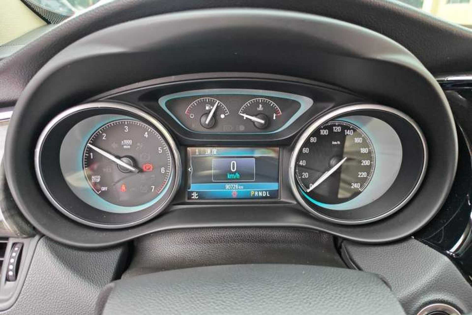 Used Buick Envision 2016 28T Four-Wheel Drive Elite Version Odometer Close Up