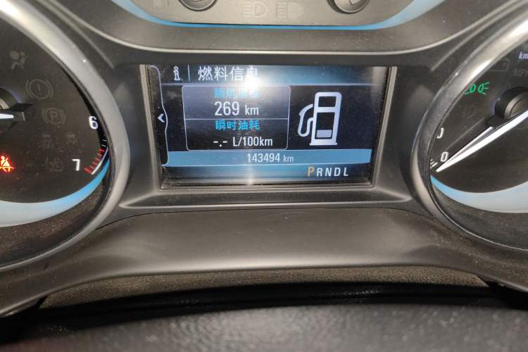 Used Buick Envision 2016 20T Two-Wheel Drive Leading Version Odometer Close Up