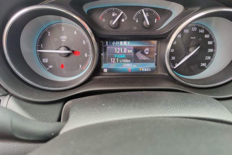Used Buick Envision 2016 28T Four-Wheel Drive Elite Version Odometer Close Up