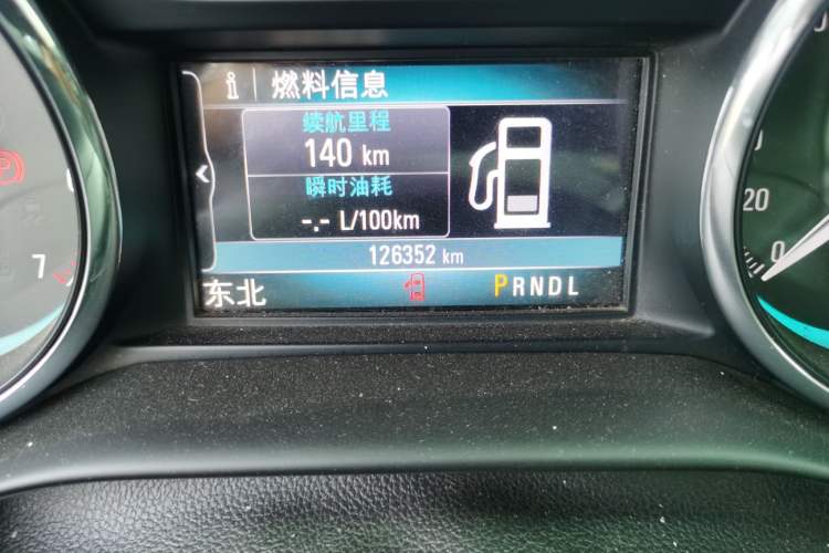 Used Buick Envision 2016 20T Four-Wheel Drive Luxury Model Odometer Close Up