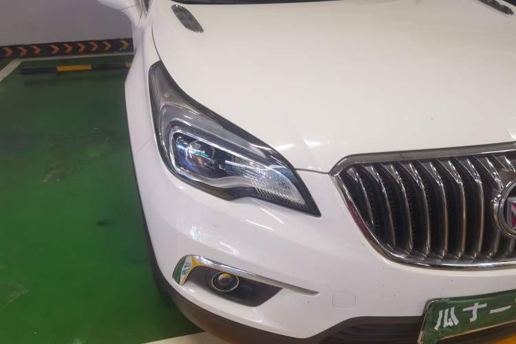 Used Buick Envision 2016 20T Two-Wheel-Drive Elite Model Right Front Headlight