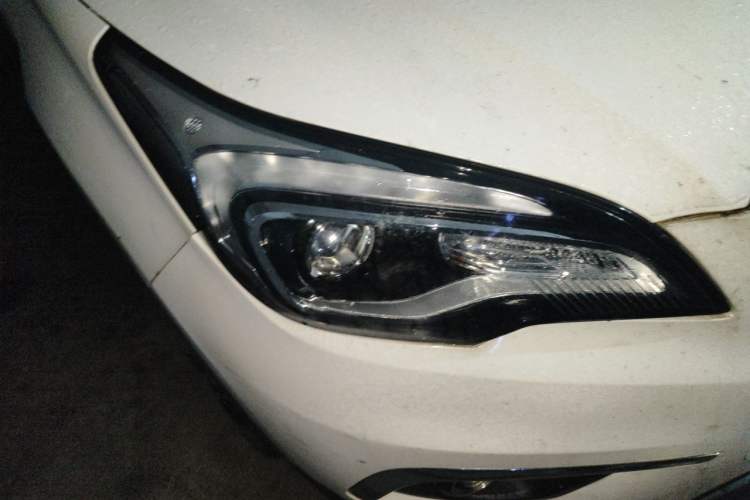 Used Buick Envision 2016 20T Two-Wheel Drive Leading Version Right Front Headlight