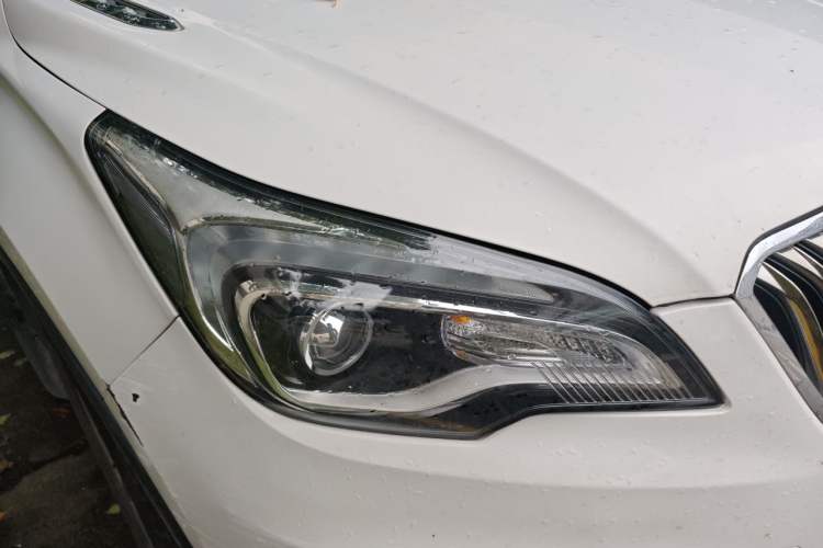 Used Buick Envision 2016 20T Two-Wheel-Drive Elite Model Right Front Headlight