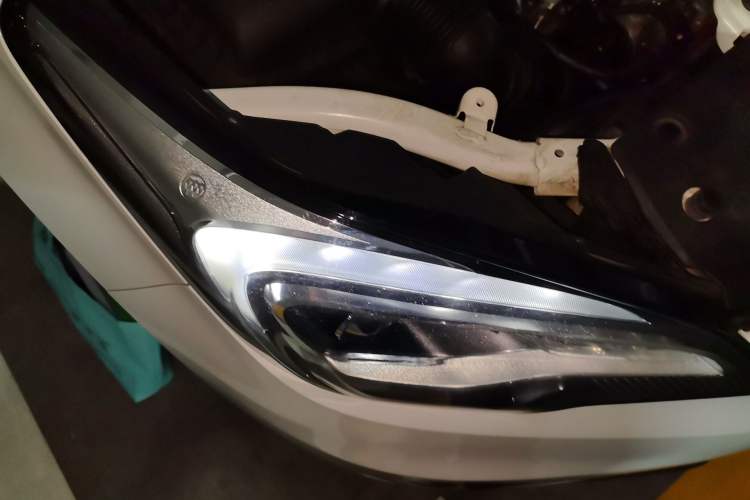 Used Buick Envision 2016 20T Two-Wheel-Drive Elite Model Right Front Headlight