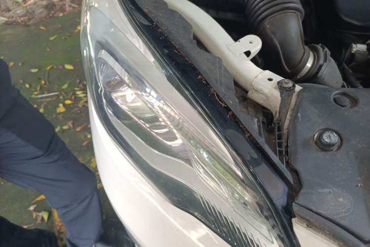 Used Buick Envision 2016 20T Two-Wheel-Drive Elite Model Right Front Headlight