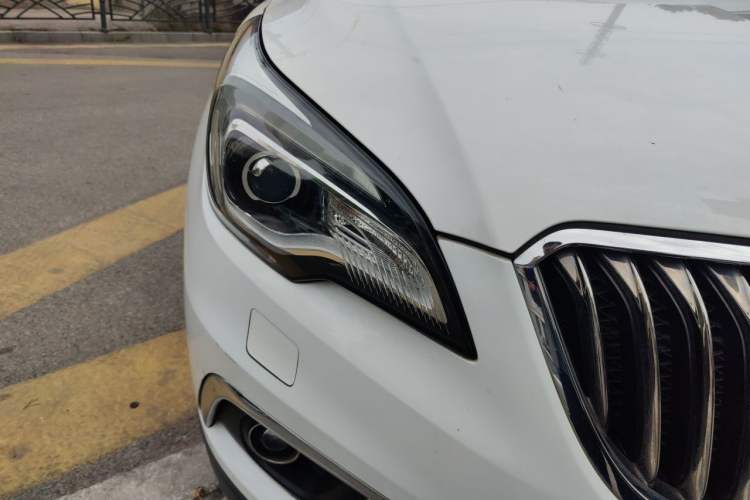 Used Buick Envision 2016 28T Four-Wheel Drive Elite Version Right Front Headlight