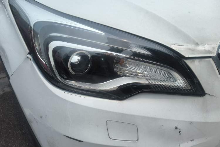 Used Buick Envision 2016 28T Four-Wheel Drive Luxury Model Right Front Headlight