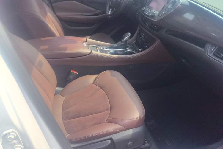 Used Buick Envision 2016 28T Four-Wheel Drive Elite Version Right Front Seat