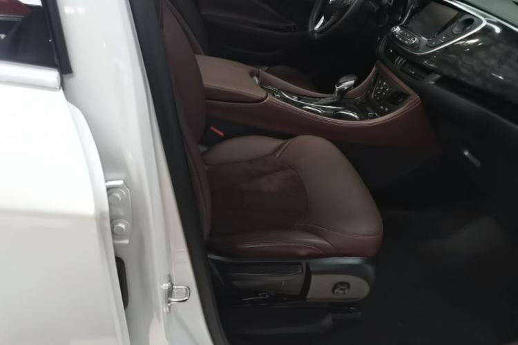 Used Buick Envision 2016 20T Two-Wheel-Drive Elite Model Right Front Seat