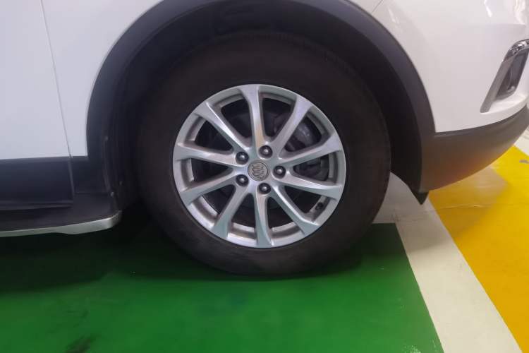 Used Buick Envision 2016 20T Two-Wheel-Drive Elite Model Right Front Wheel Hub