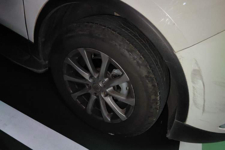 Used Buick Envision 2016 20T Two-Wheel Drive Leading Version Right Front Wheel Hub
