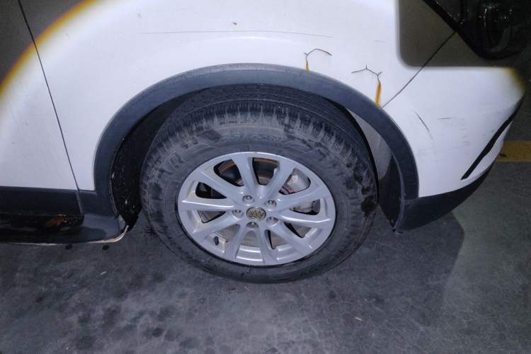 Used Buick Envision 2016 20T Two-Wheel Drive Leading Version Right Front Wheel Hub