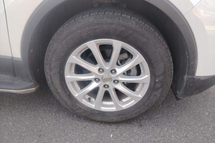 Used Buick Envision 2016 20T Two-Wheel Drive Leading Version Right Front Wheel Hub