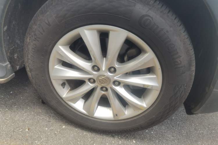 Used Buick Envision 2016 28T Four-Wheel Drive Elite Version Right Front Wheel Hub