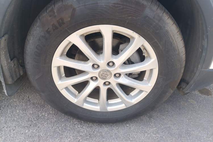 Used Buick Envision 2016 20T Two-Wheel-Drive Elite Model Right Front Wheel Hub