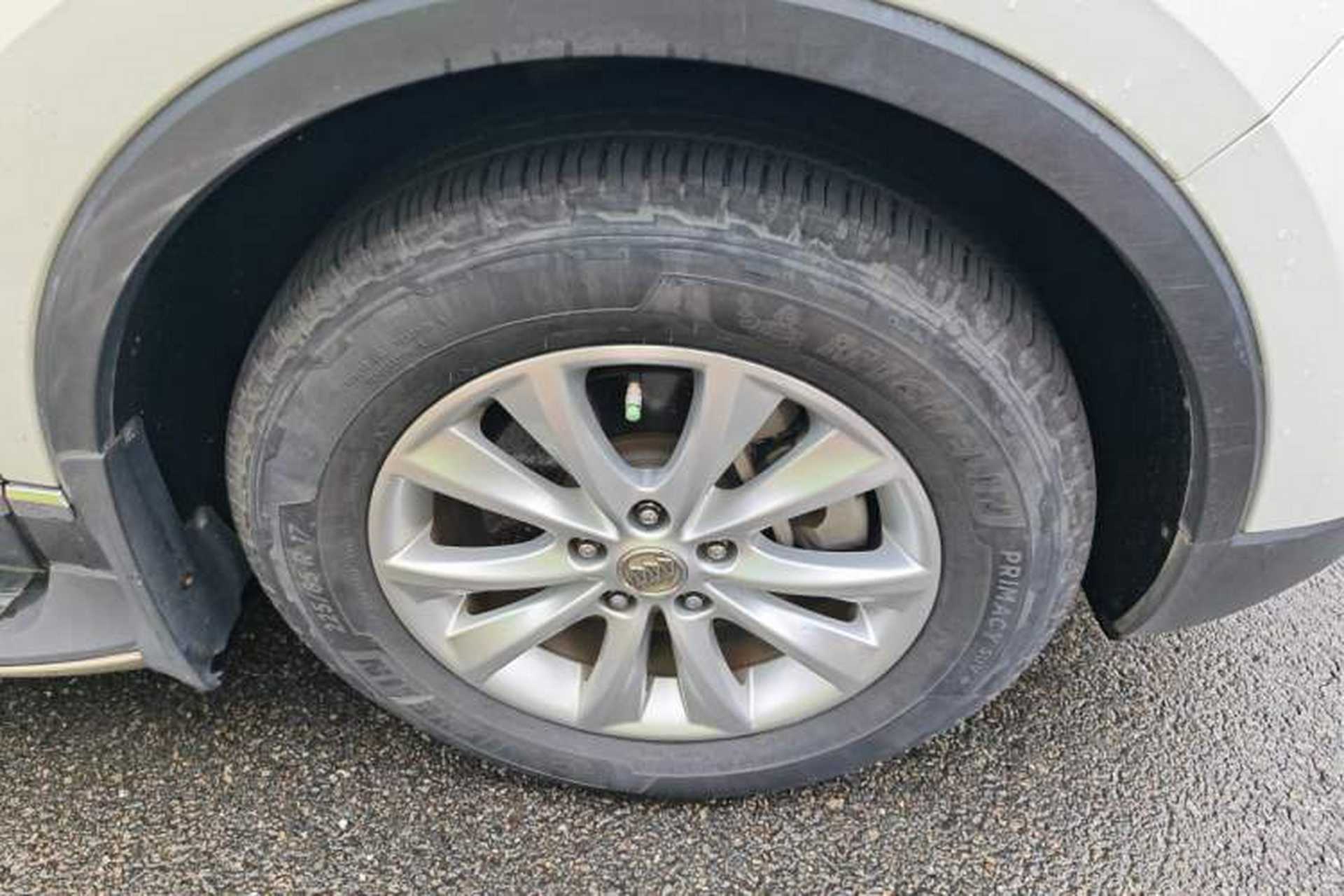 Used Buick Envision 2016 28T Four-Wheel Drive Elite Version Right Front Wheel Hub