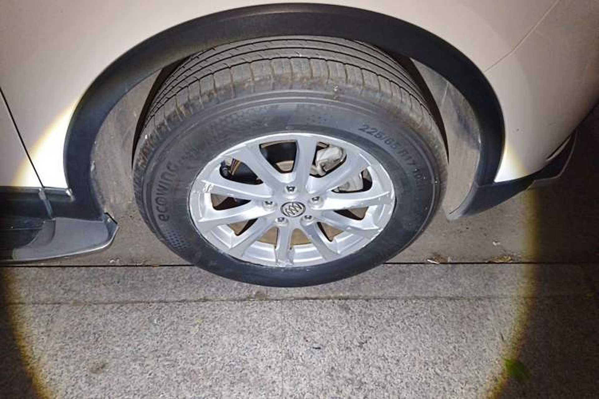 Used Buick Envision 2016 20T Two-Wheel-Drive Elite Model Right Front Wheel Hub