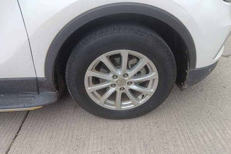 Used Buick Envision 2016 20T Two-Wheel Drive Leading Version Right Front Wheel Hub