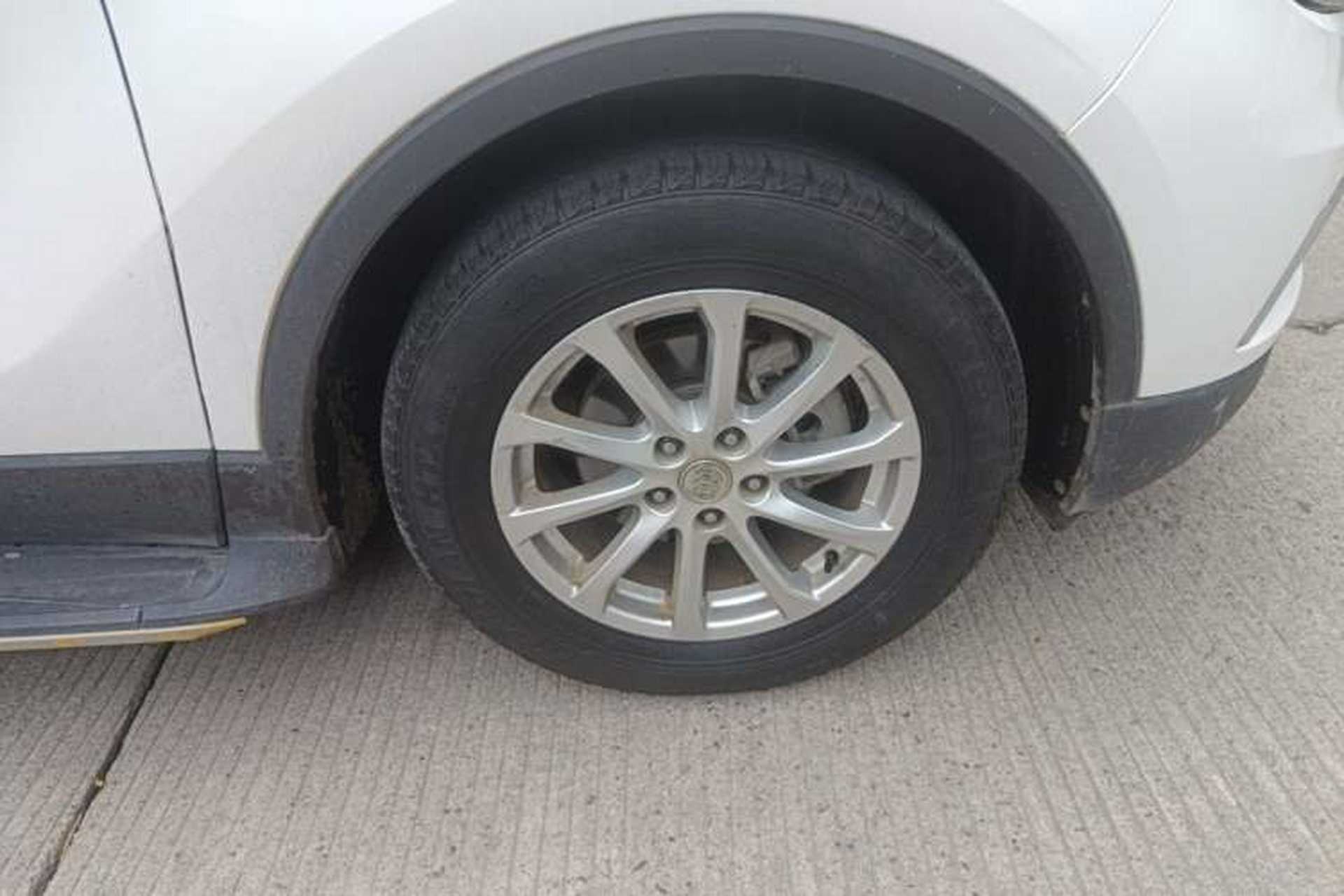 Used Buick Envision 2016 20T Two-Wheel Drive Leading Version Right Front Wheel Hub