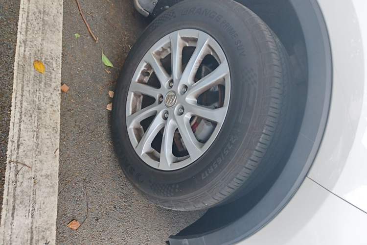 Used Buick Envision 2016 20T Two-Wheel-Drive Elite Model Right Front Wheel Hub