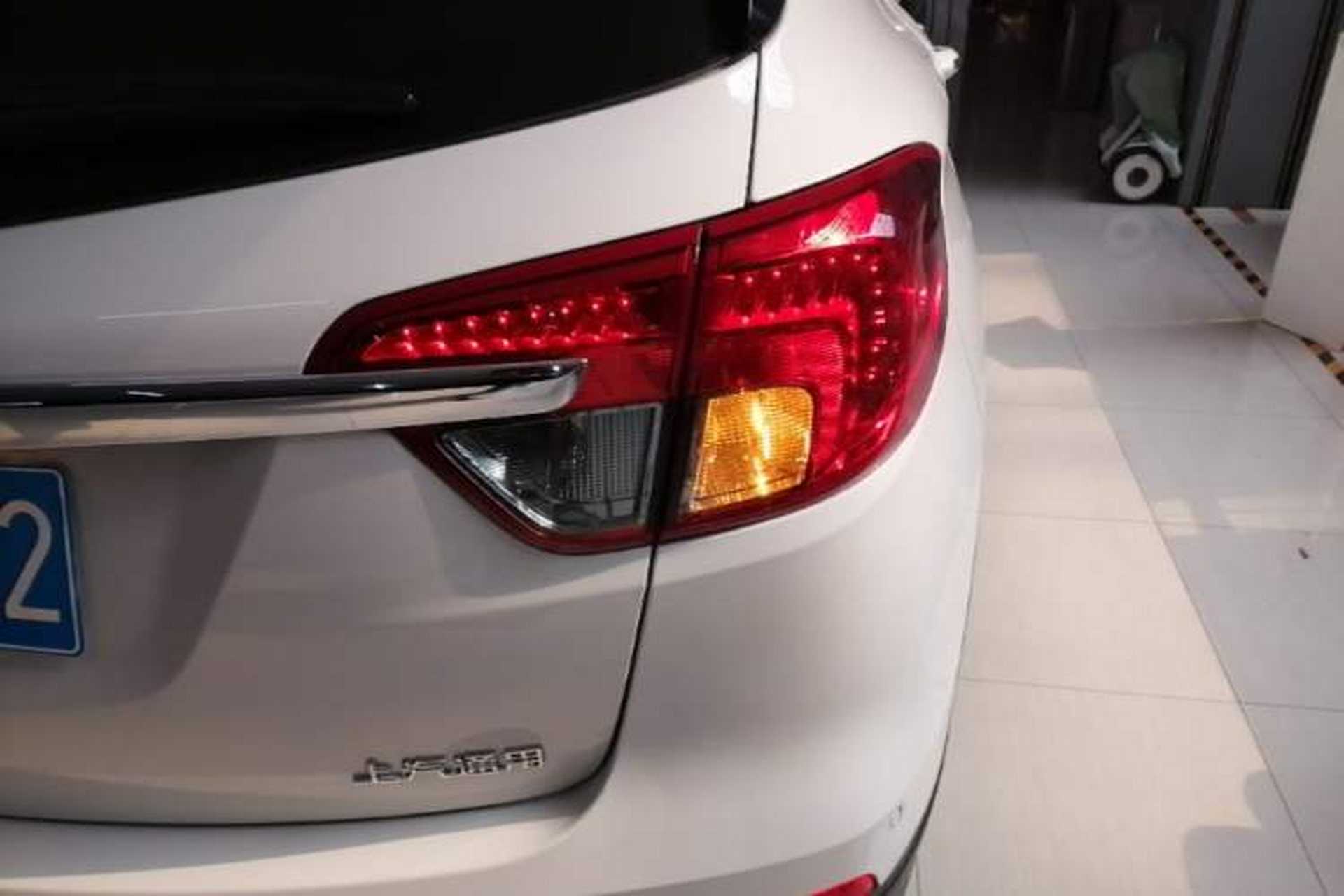 Used Buick Envision 2016 20T Two-Wheel Drive Leading Version Right Rear Taillight