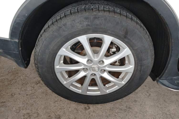 Used Buick Envision 2016 20T Two-Wheel-Drive Elite Model Right Rear Wheel Hub