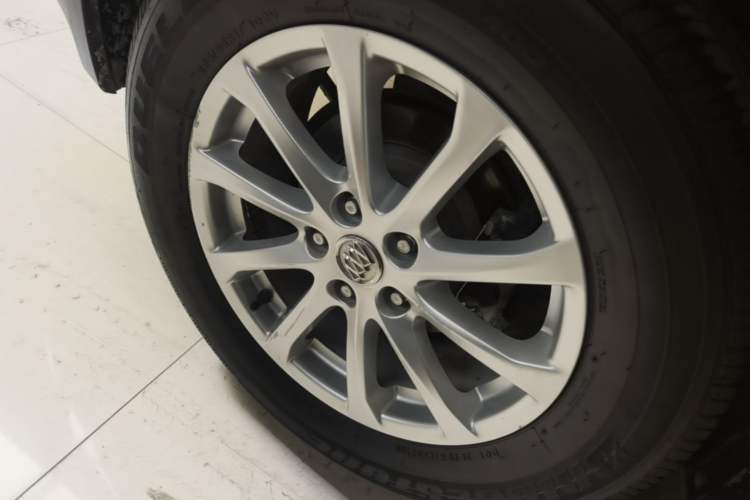 Used Buick Envision 2016 20T Two-Wheel-Drive Elite Model Right Rear Wheel Hub