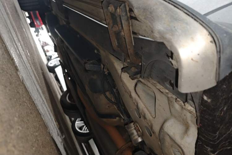 Used Buick Envision 2016 20T Two-Wheel-Drive Elite Model Right Side Sill