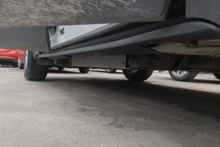 Used Buick Envision 2016 20T Two-Wheel-Drive Elite Model Right Side Sill