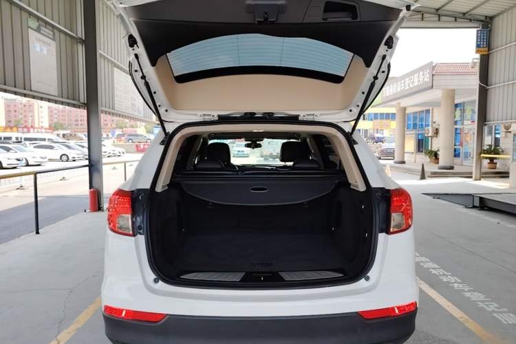 Used Buick Envision 2016 20T Two-Wheel Drive Leading Version Trunk