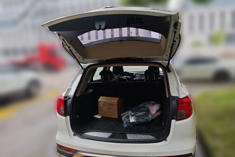Used Buick Envision 2016 20T Two-Wheel-Drive Elite Model Trunk