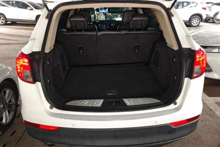 Used Buick Envision 2016 20T Two-Wheel-Drive Elite Model Trunk