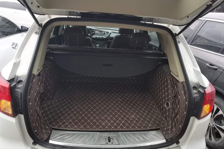 Used Buick Envision 2016 20T Two-Wheel-Drive Elite Model Trunk